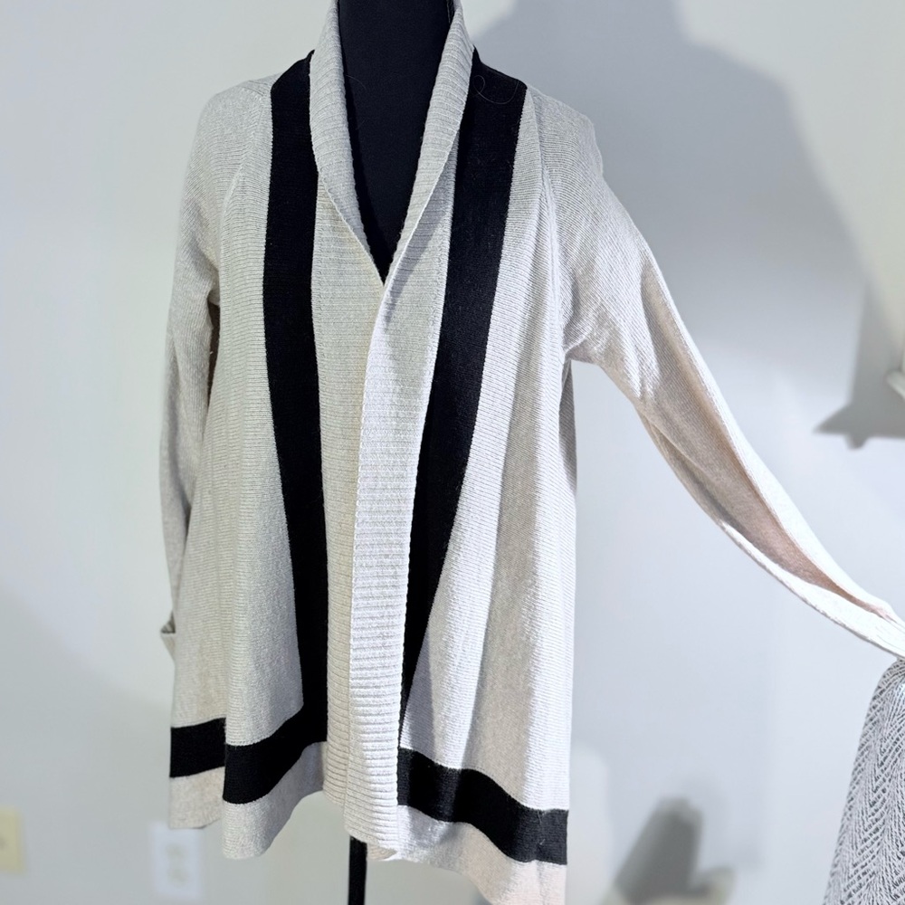 Banana Republic Black and pale Gray Cardigan